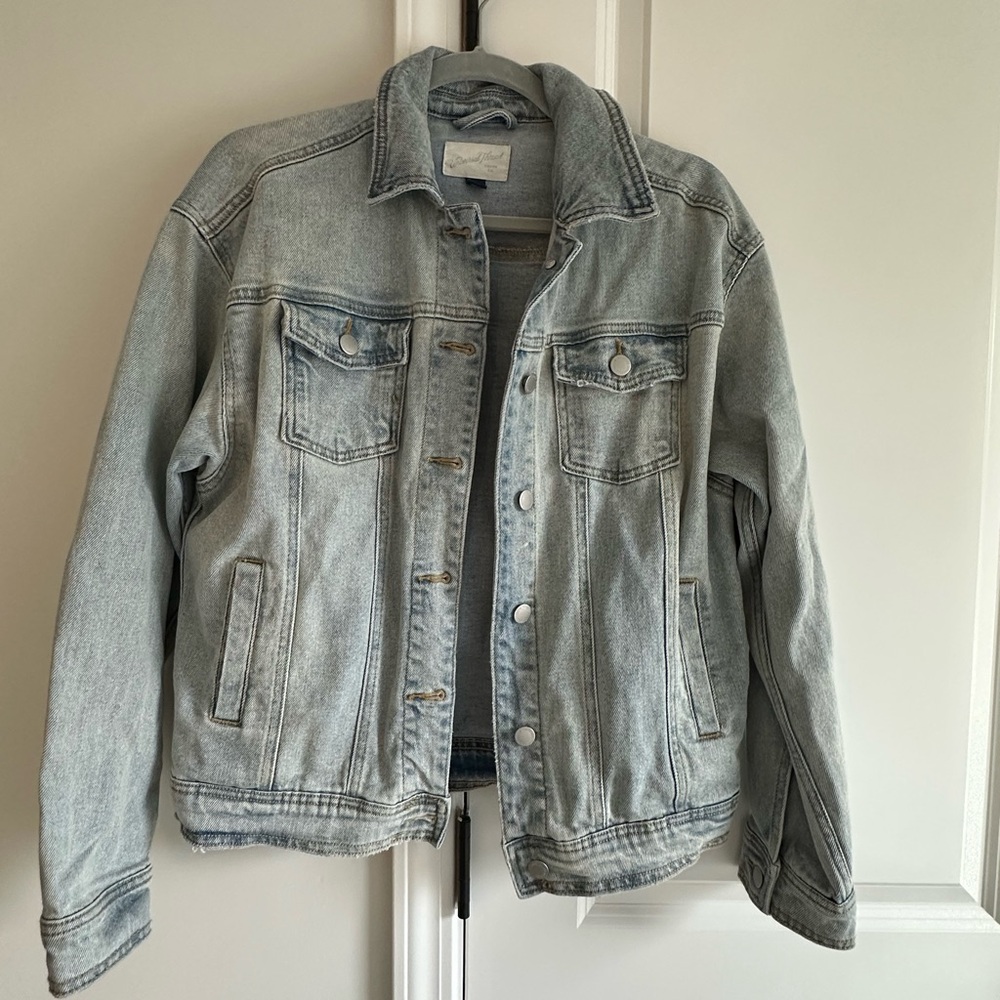 Universal Thread Oversized Classic Blue Denim Jacket